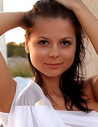 Met Art - Presenting Tina